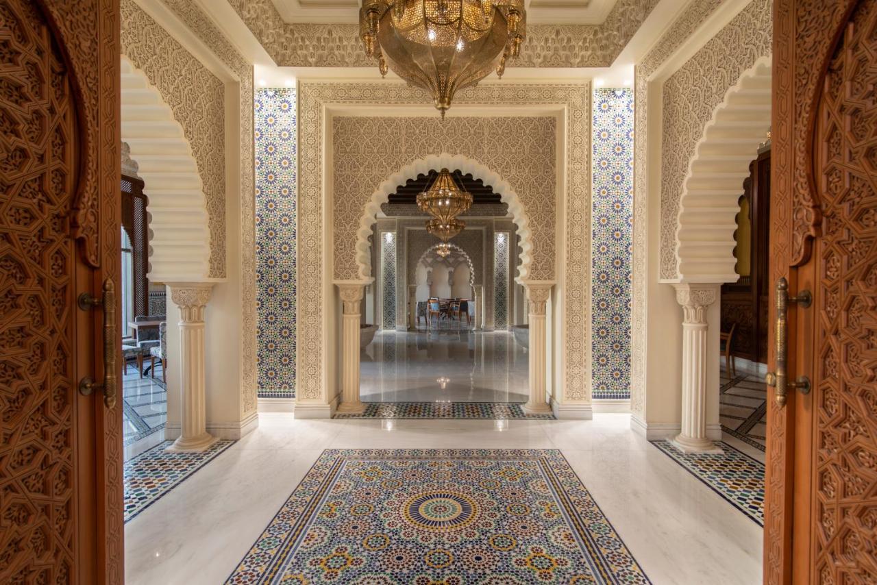 Movenpick Hotel And Residences Riyad Extérieur photo The lobby of the hotel