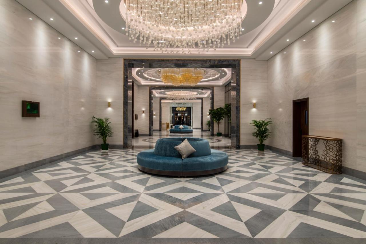 Movenpick Hotel And Residences Riyad Extérieur photo Lobby