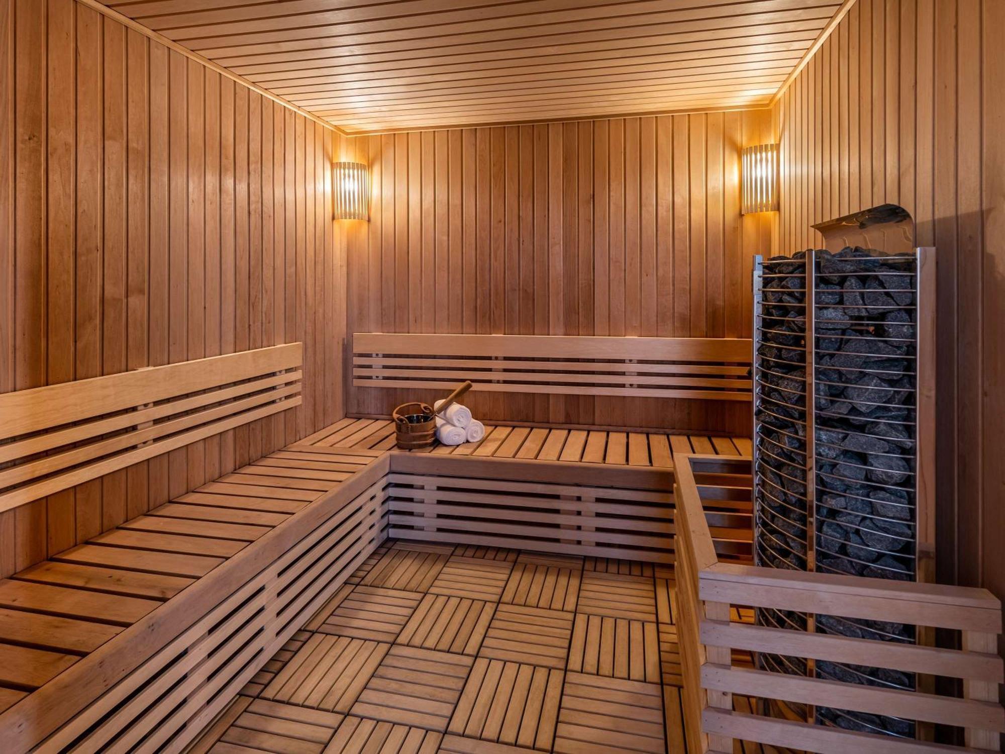 Movenpick Hotel And Residences Riyad Extérieur photo A modern Finnish sauna